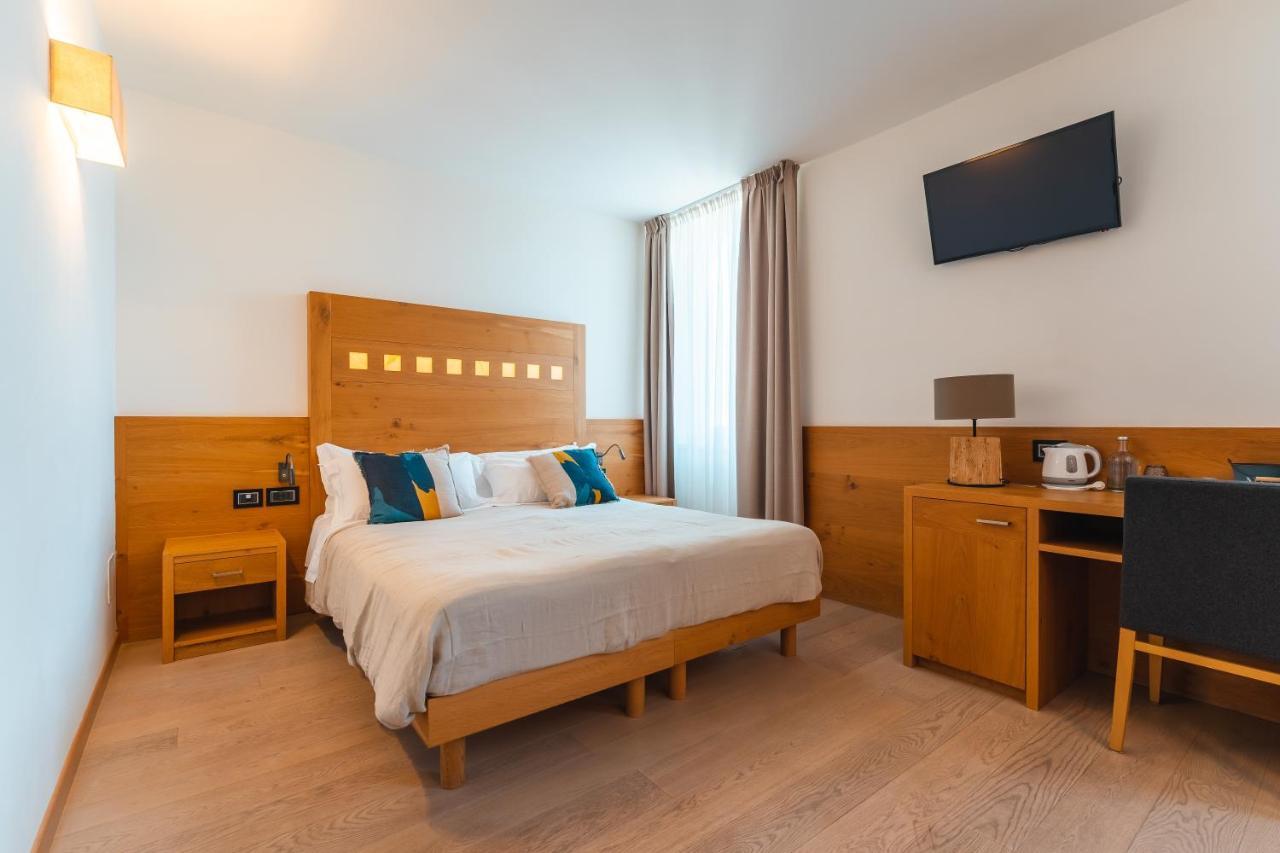 Albergo Caffe Centrale Mezzocorona Esterno foto