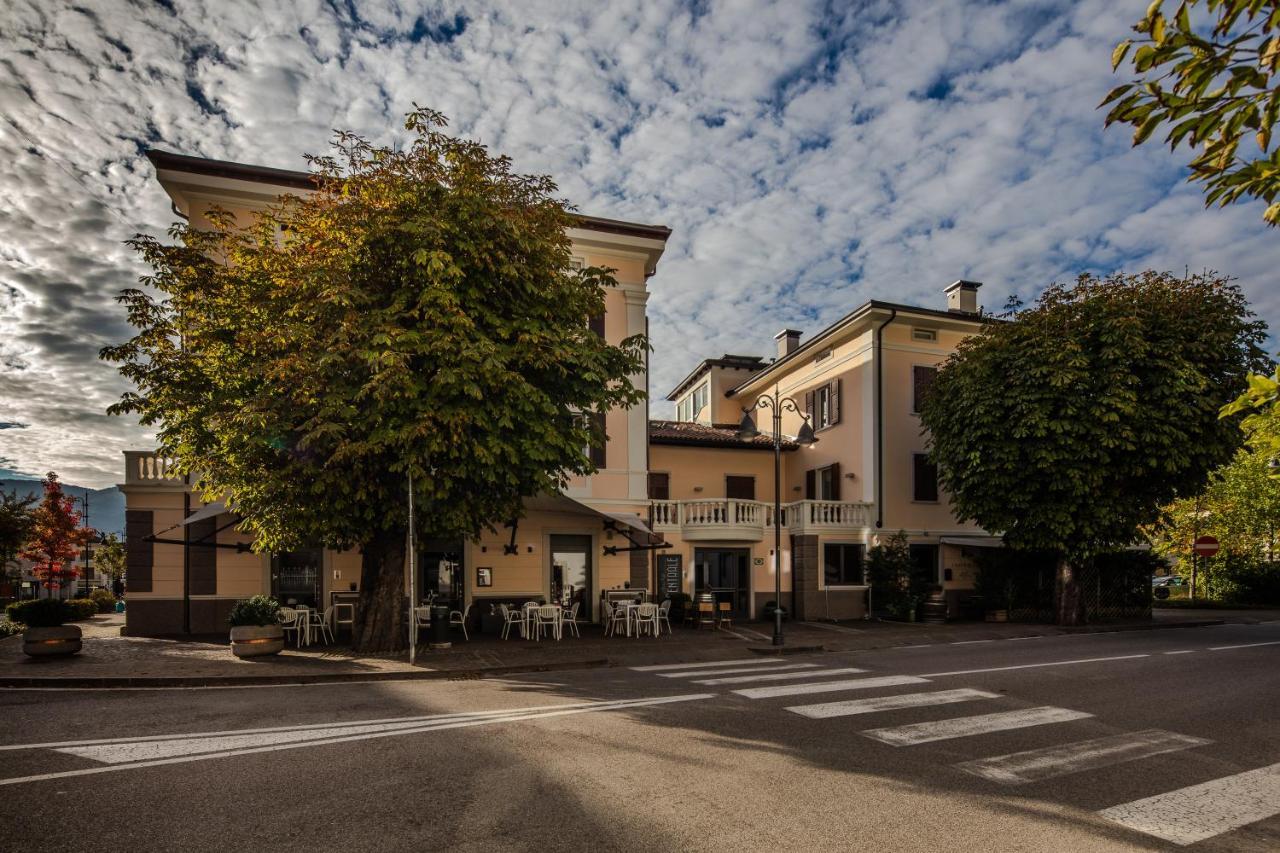 Albergo Caffe Centrale Mezzocorona Esterno foto